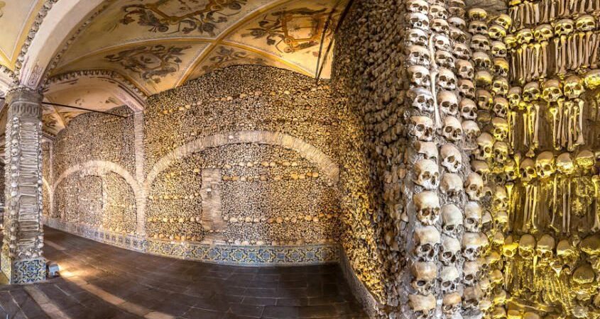 Chapel-of-the-Bones-Evora-Portugal